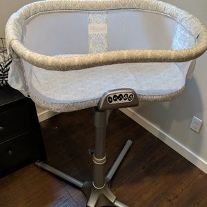 Halo bassinest premiere series bassinet